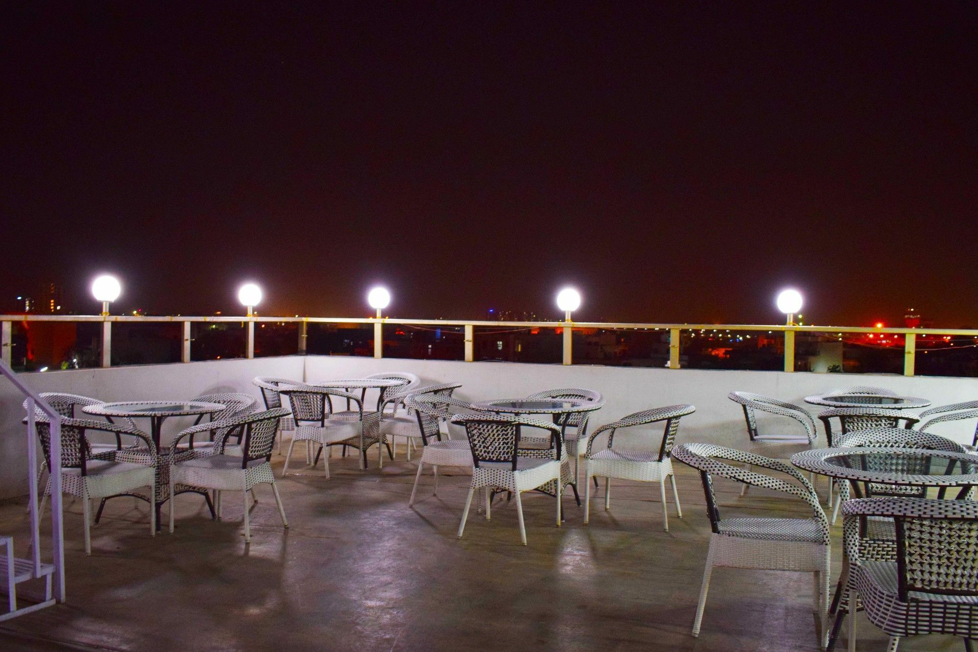 Hotel Golden Sands Jaipur Bagian luar foto